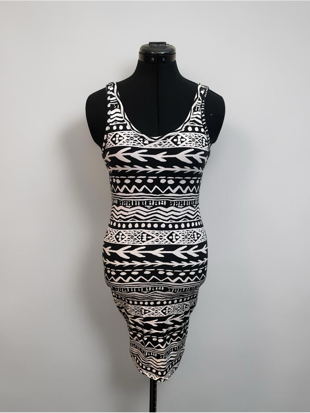 PINK Victoria's Secret Black & White Tribal Aztec Stretchy Sexy Dress